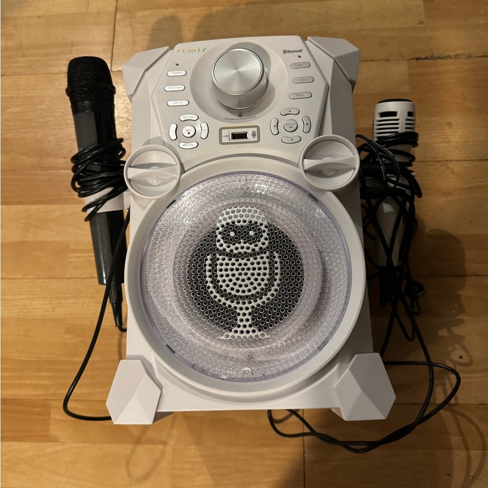 Karaoke system w two 🎤 sound systems audio singing machine